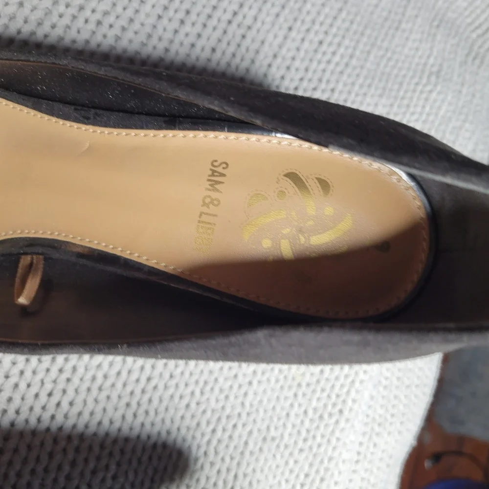 Sam & Libby Black Faux Suede Pointed Toe Flared Kitten Heel Pumps Womens 9